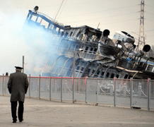 Сгоревший теплоход 