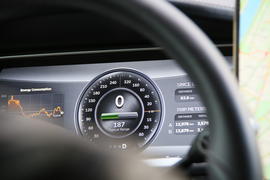 Первое в России электротакси. Электромобиль Tesla. Первый раз в Тесле