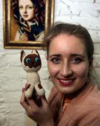 Любовь Пономарева с игрушкой из мультфильма Гав