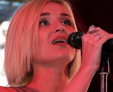 Полина Гагарина Певица Полина Гагарина на концерте в Кунцево-плаза