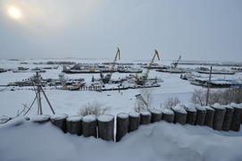 ¬иды на реку ќбь и порт. ямало-ненецкий  автономный округ. √ород —алехард, поселок Ћабытнанги. фото 