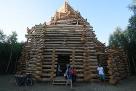 Архстояние-2014ю Артобъект "Ленивый зиккурат"