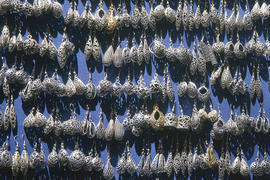 Стенд с бижутерией