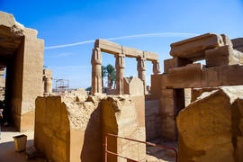 Развалины храма Карнак