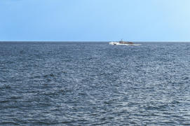 Лодка в море