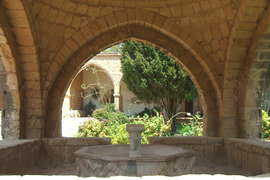 Кипр, монастырь, беседка