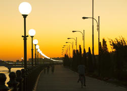 Набережная канала Шовот