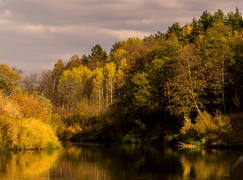 Осенью на речке
